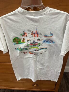 Vans Disney tee medium EUC Graphic Tee